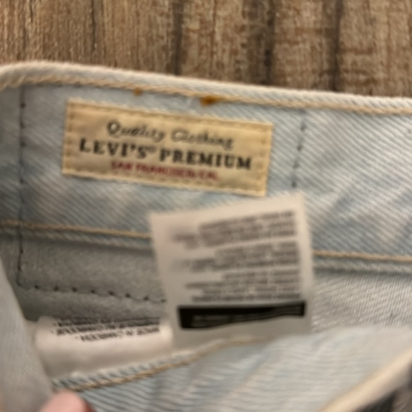 Levi’s light denim size 25 high waisted jeans - Picture 2 of 7
